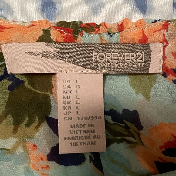 Forever 21 Floral Top - Picture 3 of 3